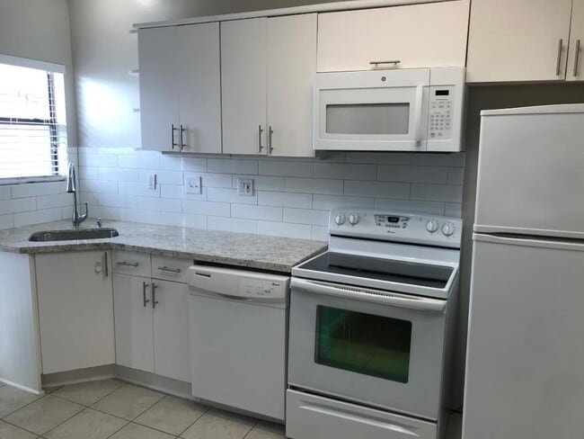 Building Photo - 315 Branard St