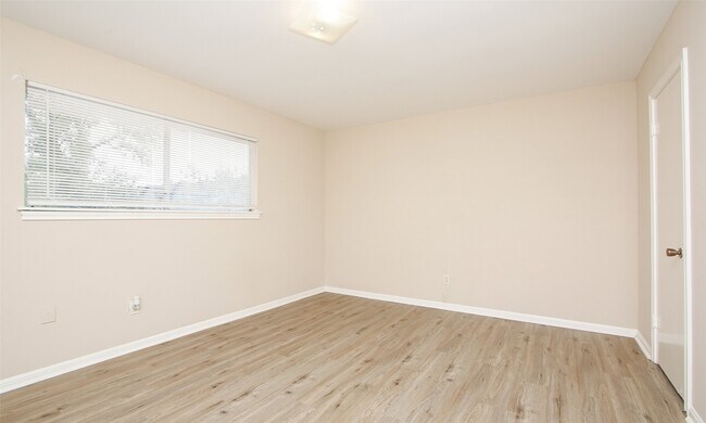 Building Photo - 6406 Ashton St