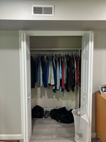 Huge closet - 12 Creswell Rd