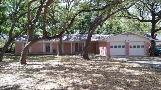 Building Photo - 7342 Shady Hollow Ln