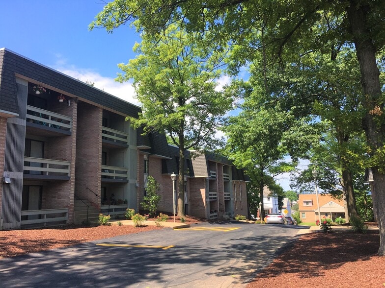 Greenhill Apartments 4221 Winterburn Ave Pittsburgh PA 15207