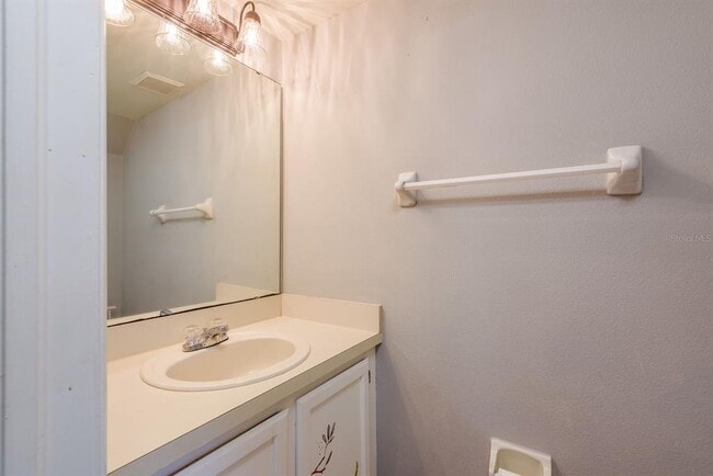 Building Photo - 1602 Brigadoon Dr