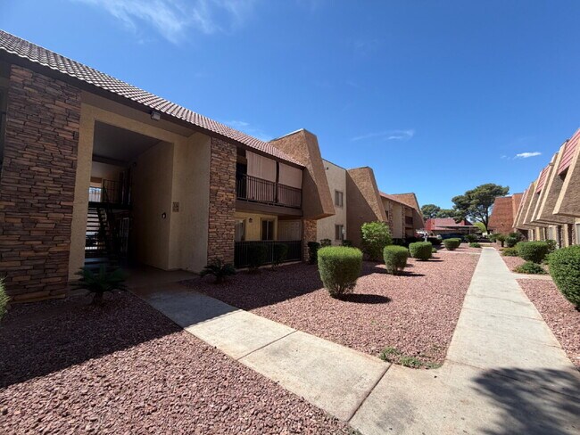 Building Photo - Las Vegas Guard-Gated Condo for Rent | Bella Vita Community | 1 Bedroom Upstairs Unit