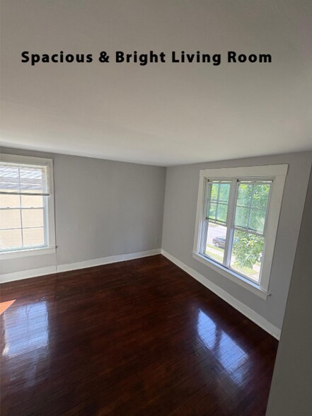 Building Photo - 868 Academy Ave