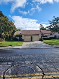 Building Photo - BEAUTIFUL TWO BED, TWO BATH HOME! 55+ COMMUNITY