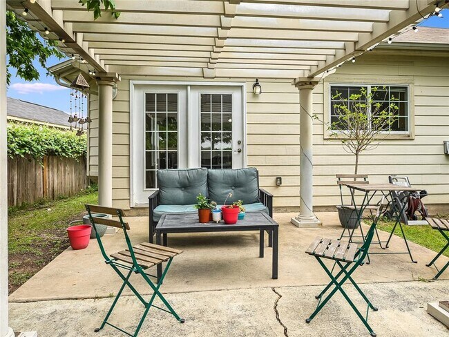 Building Photo - 6313 Ken Caryl Dr