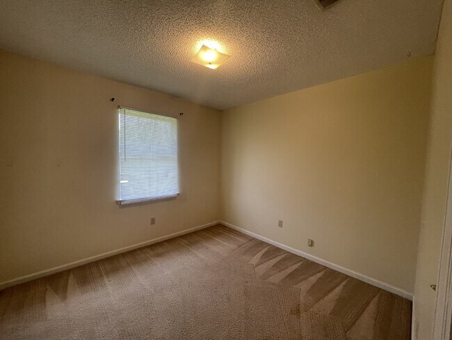 Building Photo - House for Rent