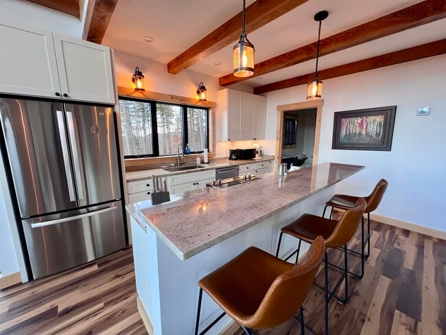 Building Photo - 49 Neal Hill Rd