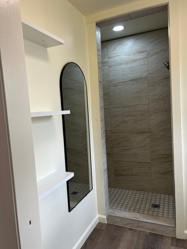 Building Photo - 12224 Beverly Blvd