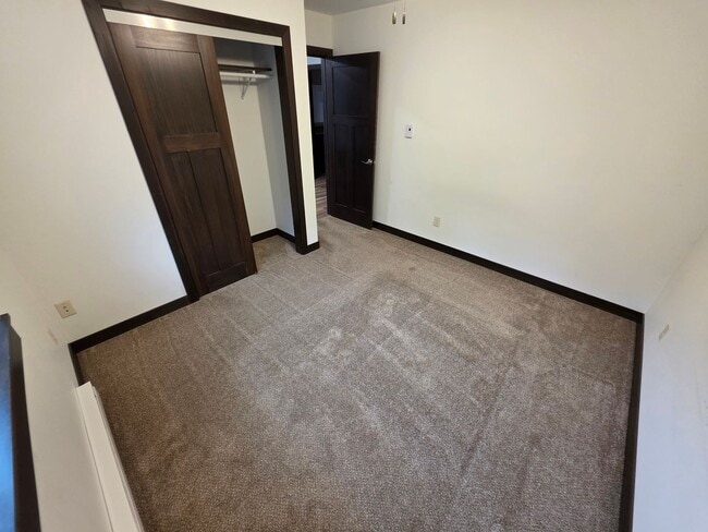 Building Photo - 210 Holm Ave