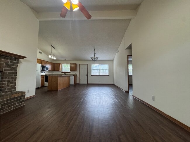 Building Photo - 1503 S 13th St