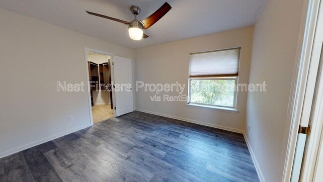 Building Photo - 7911 Vineyard Lake Rd N