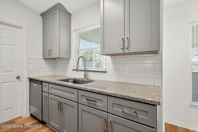 Building Photo - 591 Seaport Terrace SE