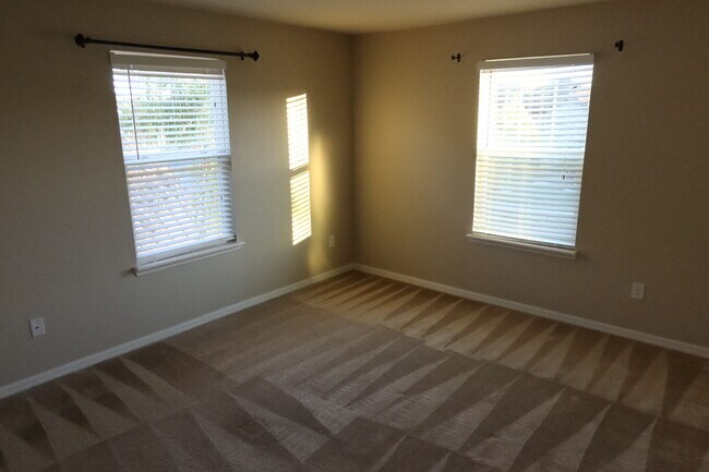 Building Photo - 14718 Fells Ln