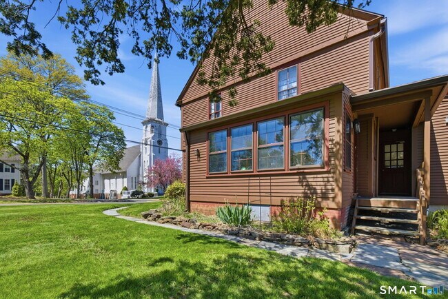 Building Photo - 883 Worthington Ridge
