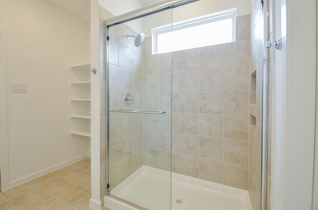 Building Photo - 9727 Rialto Hts Dr