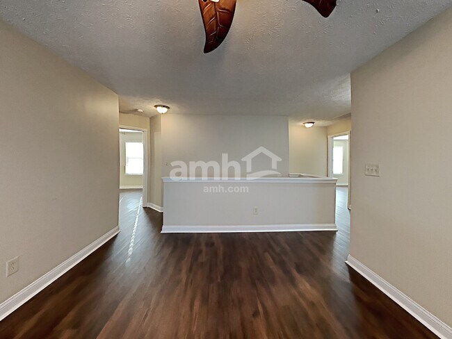 Building Photo - 1125 Turfway Dr