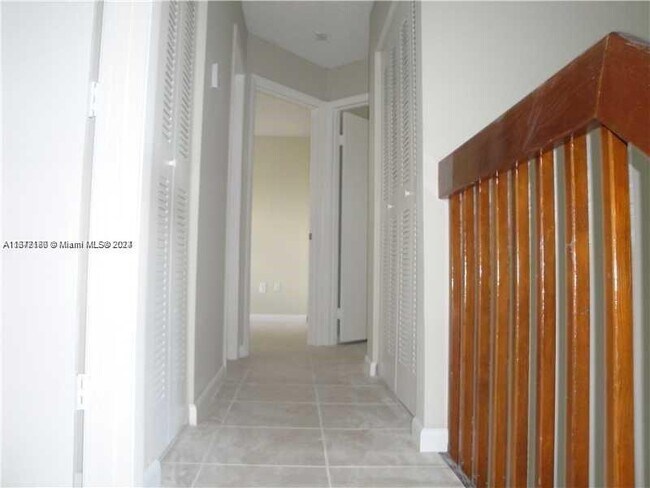 Building Photo - 1206 San Remo Cir