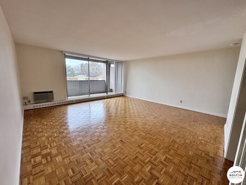 Building Photo - 132 Chiswick Rd