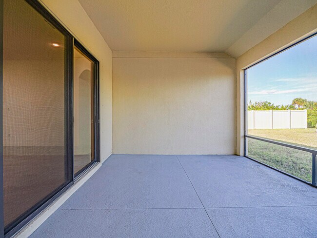 Building Photo - 5513 1st Sq