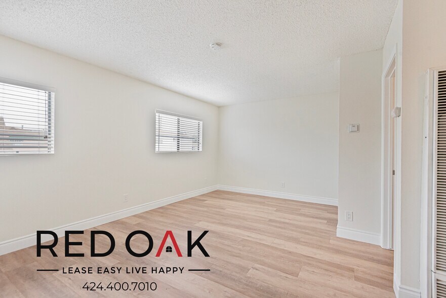 Building Photo - 706 McDonald Ave