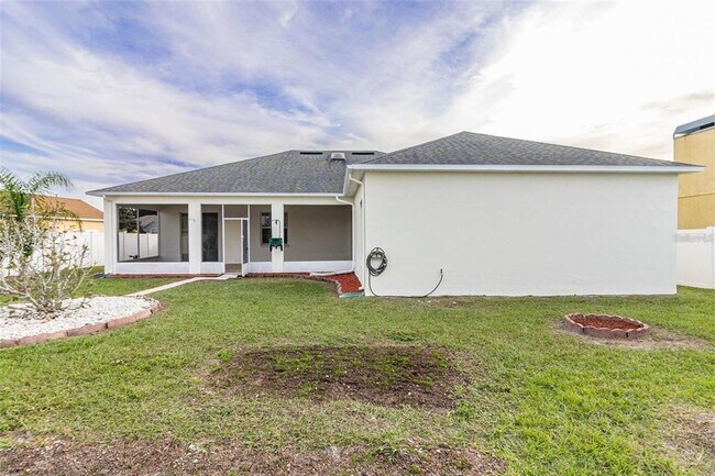 Building Photo - 411 Tamarind Parke Ln