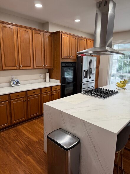 Building Photo - 5447 Serviceberry St