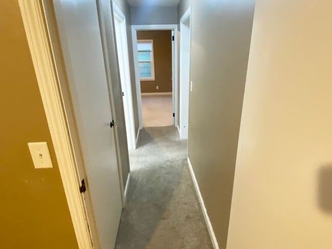 Building Photo - 2-Bedroom 1 Bath Ranch Style Home Near GD ...