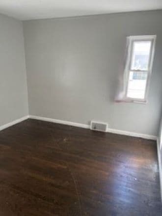 Building Photo - 17390 Albion Ave