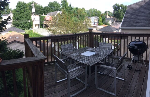 Private deck - 3643 N Hoyne Ave