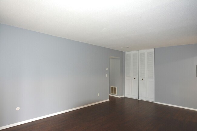 Building Photo - 40 Shrewsbury Green Dr