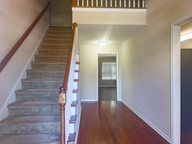 Building Photo - 252 Full Cir Dr