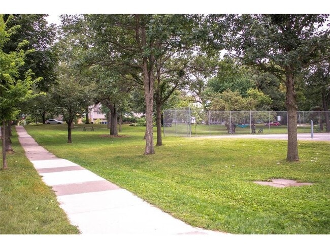 Building Photo - 4325 Chowen Ave S