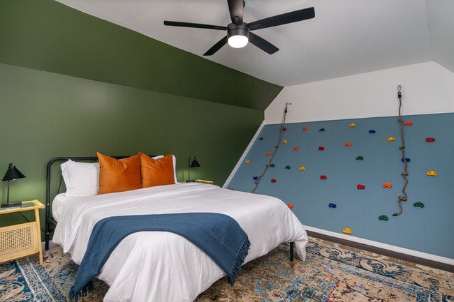 Building Photo - 54 Hyder Ln