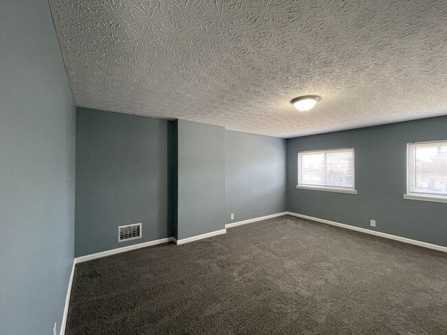 Building Photo - 1285 Linwood Ave