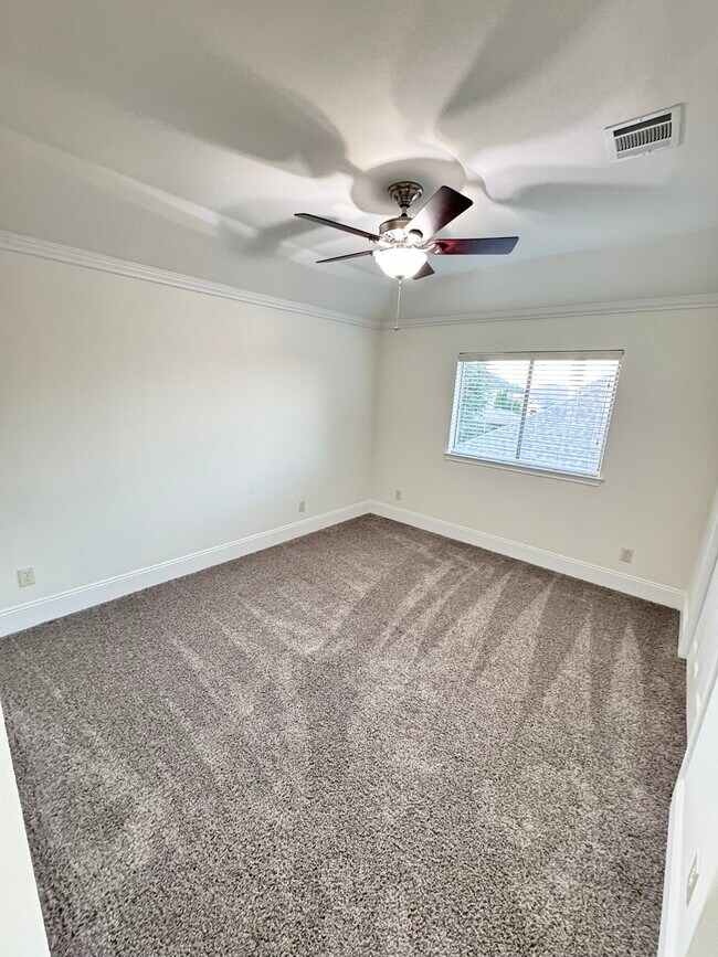 Building Photo - 15833 Bent Rose Way