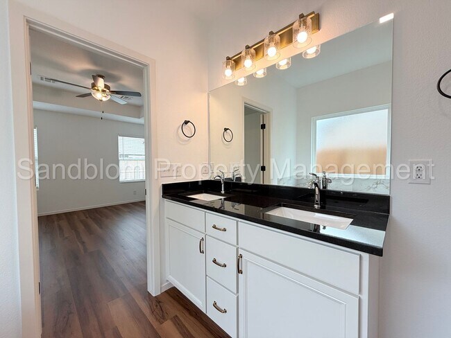 Building Photo - For Lease | Bixby | Available Now!