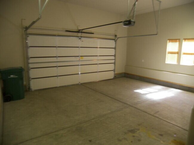 Building Photo - 2551 W Lodgepole Ln