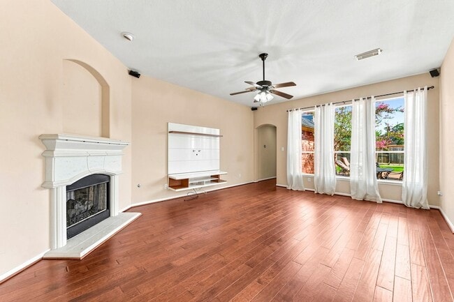 Building Photo - 27730 Geneva Hills Ln