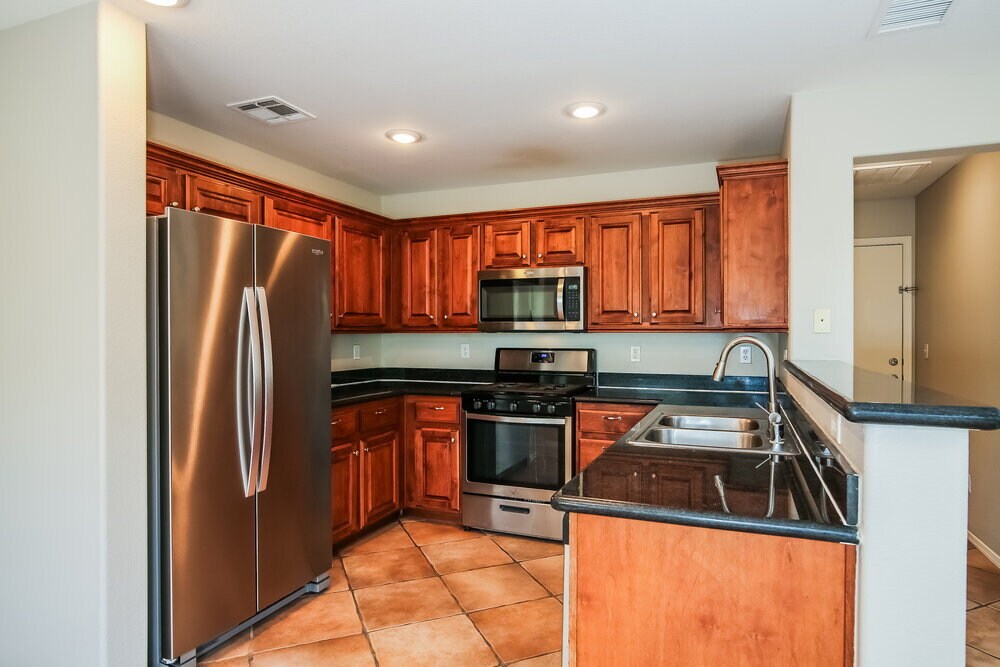 Building Photo - 977 Alfonso Ave