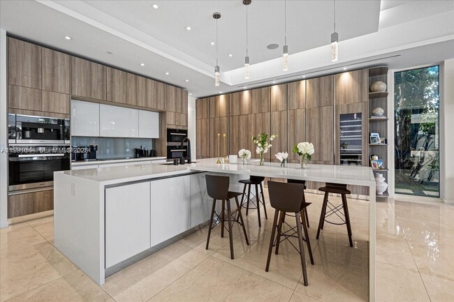 Building Photo - 3465 Meridian Ave