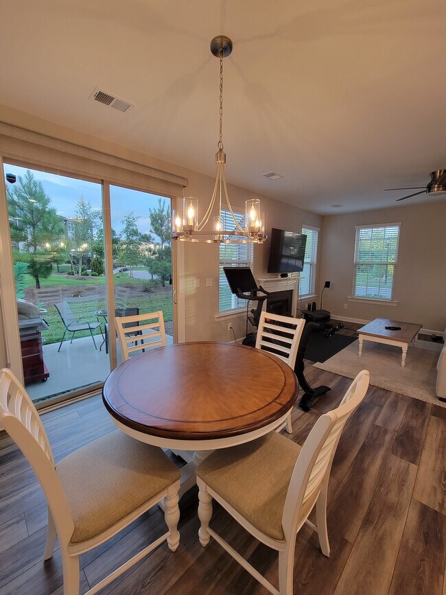 Building Photo - 5806 Clan Maclaine Dr