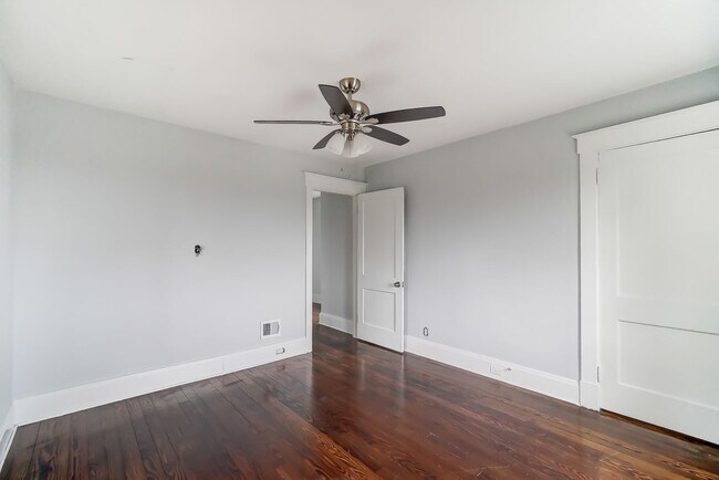 Building Photo - Three Bedroom Home in Covington!