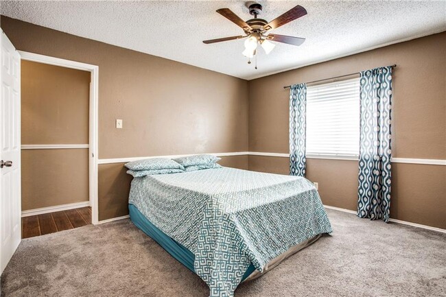 Building Photo - Beautiful Three Bedroom Home in Fort Worth!