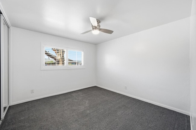 Building Photo - 8639 E Virginia Ave