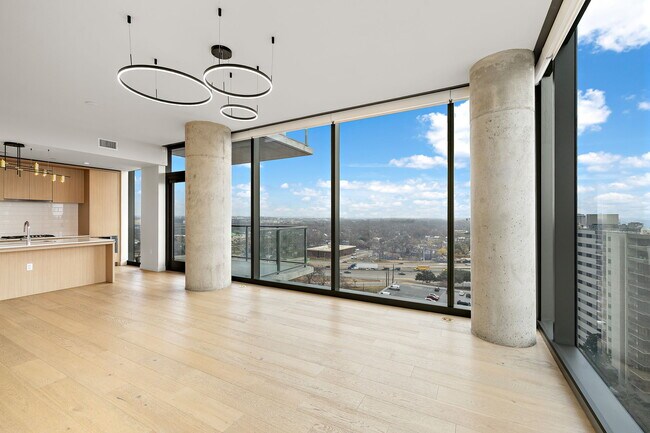 Building Photo - 44 East Ave