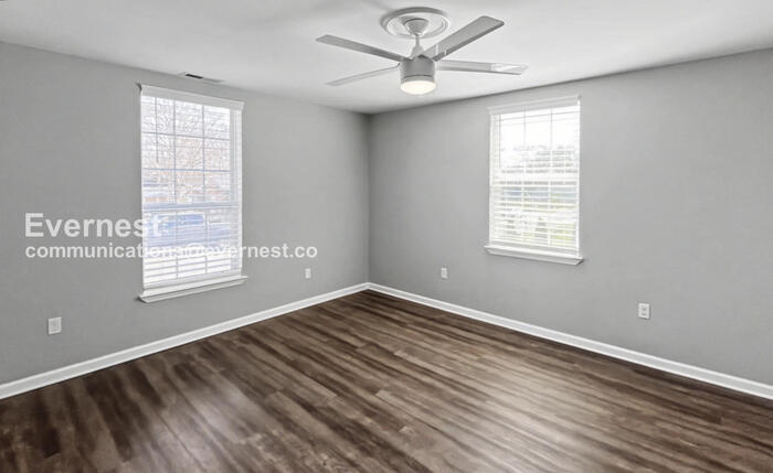 Building Photo - 5501 St Elmo Ave