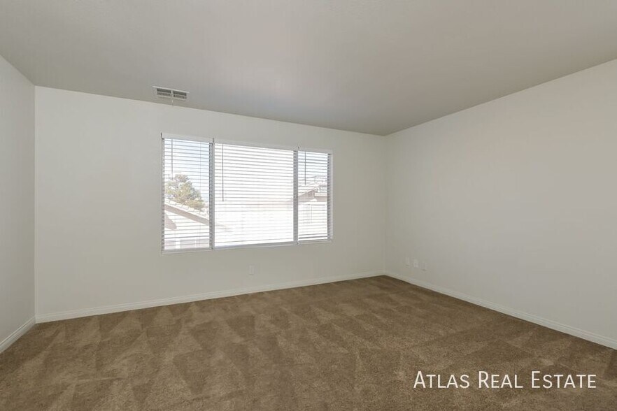 Building Photo - 8906 Chapman Point