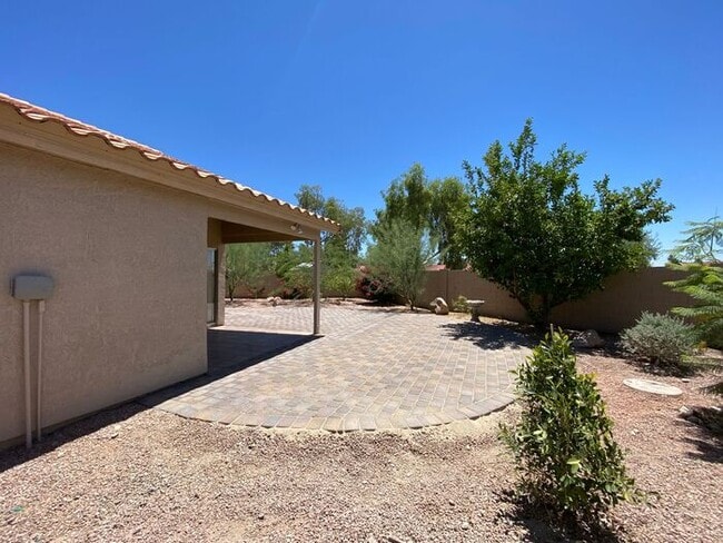 Building Photo - Scottsdale 3 bedroom 2 bath single level home