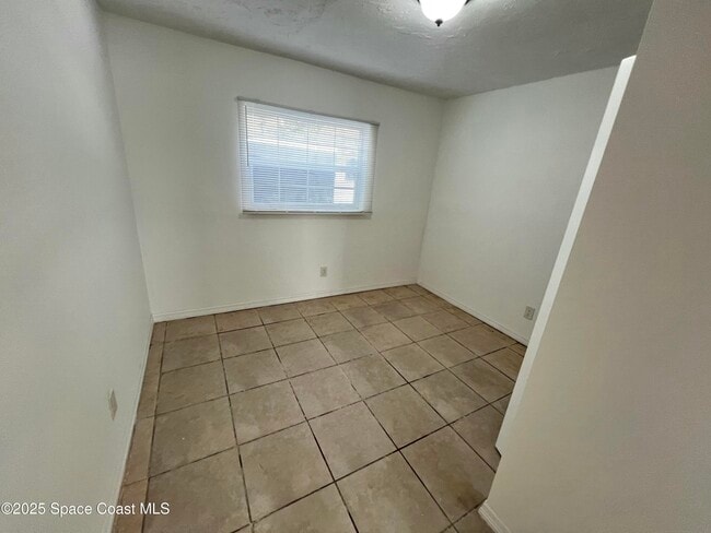 Building Photo - 4250 26th Ave